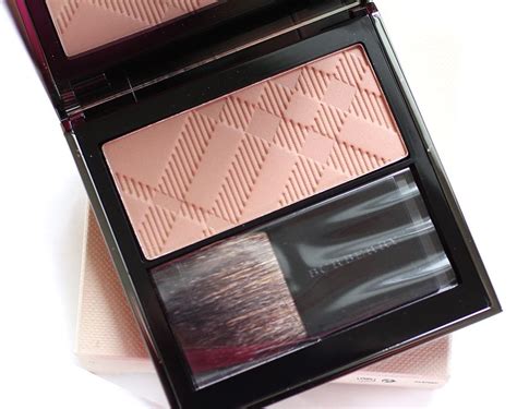 Light Glow – Earthy Blush No.07 (Earthy Blush 07) 